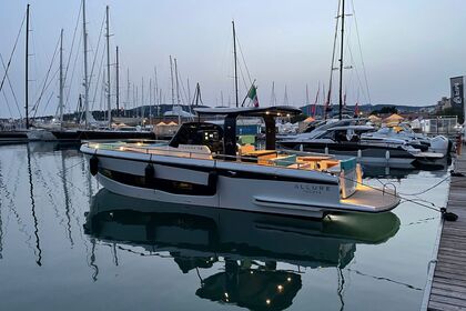 Location Bateau à moteur Italyure 38 Sitges