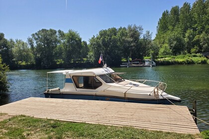 Location Bateau à moteur Nicols N800 Cognac