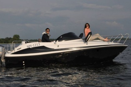 Czarter Łódź motorowa VIVA 606 CABIN Giżycko