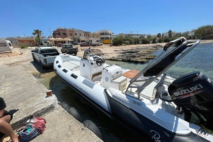 Miete RIB Ranieri 26ft Malta