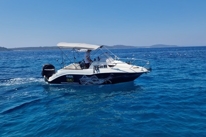 Charter Motorboat Quicksilver 540 Cabin Hvar