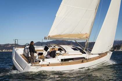 Charter Sailboat 3 DUFOUR 310 GL - BI (2D 2C) Bandol