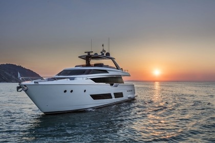 Noleggio Yacht a motore Ferretti 850 Porto Cervo