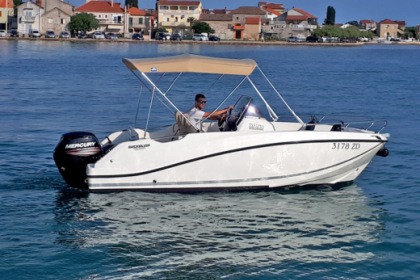 Rental Motorboat Quicksilver Activ 555 Open Saint-Cyr-sur-Mer