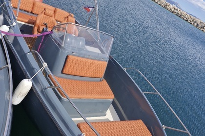 Charter Motorboat Quicksilver 675 open Marseille