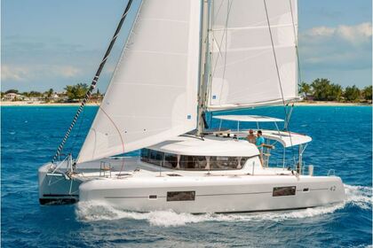 Charter Catamaran  LAGOON 42 (4 CAB + 1) Hyères