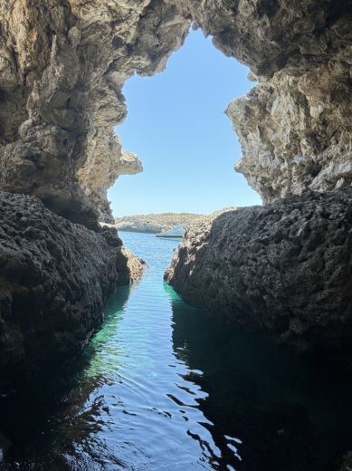 Rodas Motorboat Carina Azimut 50 alt tag text