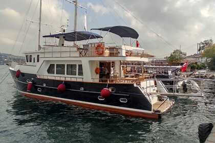 Location Yacht à moteur Bruce Roberts TY62 Istanbul