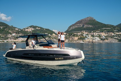 Hire Motorboat INVICTUS GT 320 Positano