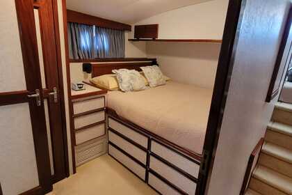 Charter Motorboat Hatteras 1985 La Paz