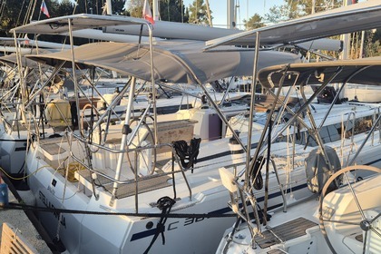 Rental Sailboat  Bavaria C38 Zadar