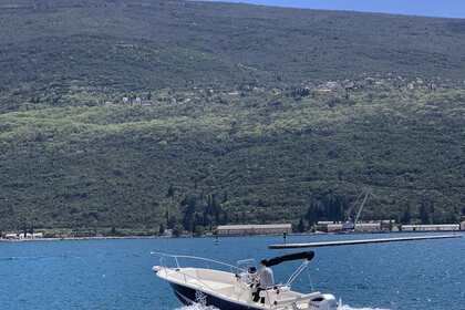 Verhuur Motorboot White Shark 215 Herceg Novi