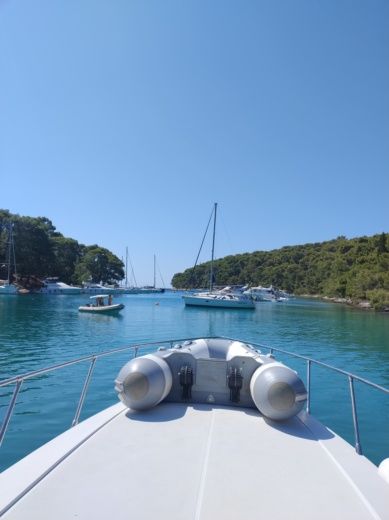 Motorboat Sessa Marine C3X Boat layout