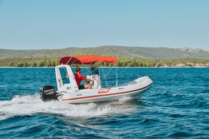 Charter Motorboat Mar.co Seventeen Sveti Filip I Jakov
