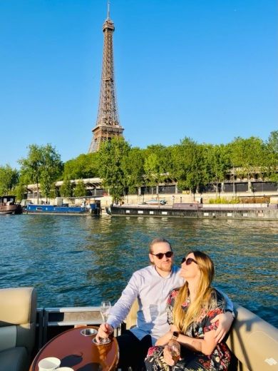 Paryż Motorboat PONTOON I alt tag text