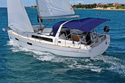 Miete Segelboot BENETEAU OCEANIS 38 Sukošan