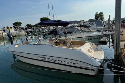 Charter Motorboat STINGRAY 220 DS Lignano Sabbiadoro