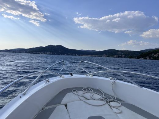 Трогир Motorboat Quicksilver 605 Activ Open alt tag text