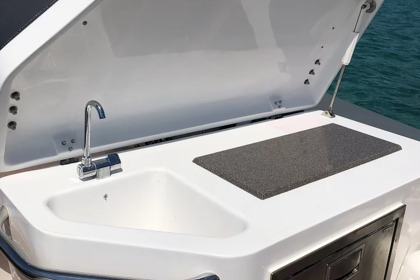 Hire RIB Salpa Salpa Soleil 26' Antibes