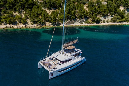 Czarter Katamaran Catana Bali 4.8 - 6 + 1 cab. Biograd na Moru