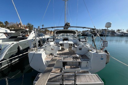 Hire Sailboat BENETEAU OCEANIS 55 Ajaccio