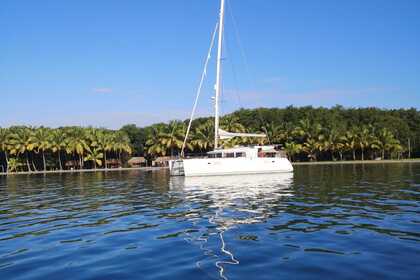 Rental Catamaran Lagoon 450 F Six-Fours-les-Plages