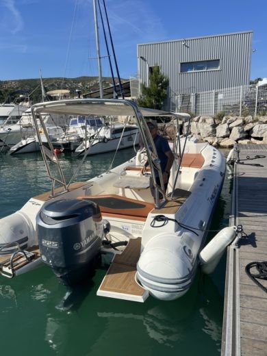 Marsiglia RIB Capelli Capelli Tempest 700 alt tag text