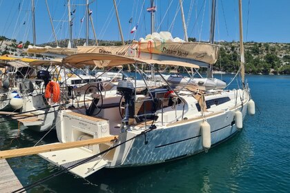 Verhuur Zeilboot Dufour Yachts Dufour 360 Liberty Zaton