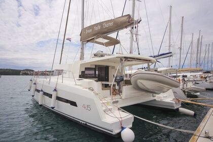 Charter Catamaran Catana Bali 4.5 - 4 + 2 cab. Olbia