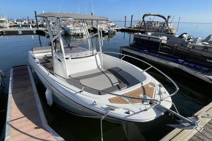 Charter Motorboat Jeanneau Cap Camarat 6.5 CC Série 3 Arcachon