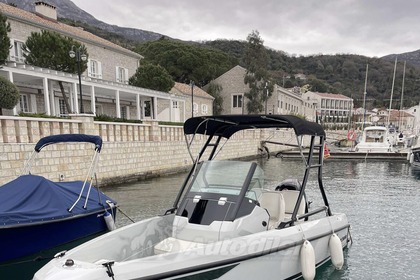 Location Bateau à moteur Saxdor 205sport Tivat