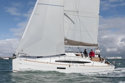 Rental Sailboat JEANNEAU SUN ODYSSEY 349 Lorient