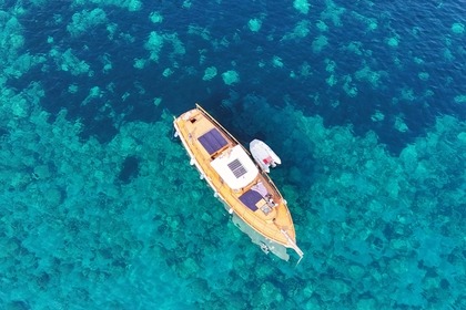 Charter Motorboat Dorset Yacht Co Hawfinch Class 1948 Port de Sóller