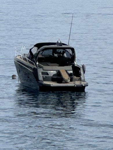 Sorrento Motorboat Jeanneau Prestige 34 alt tag text