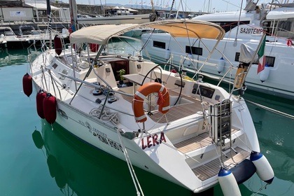 Charter Sailboat Jeanneau Sun Odyssey 42 Salerno