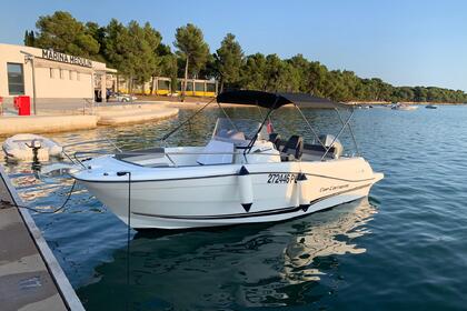 Verhuur Motorboot Jeanneau Cap Camarat 6.5 CC Medulin