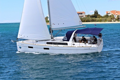 Ενοικίαση Ιστιοπλοϊκό σκάφος BENETEAU OCEANIS 38.1 BT Sukošan