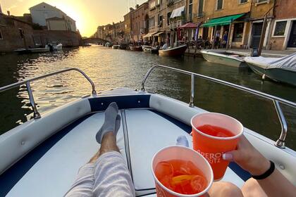 Verhuur Motorboot Private boat tour Venice Colibrí Venetië