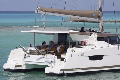 Charter Catamaran Fountaine Pajot Fountaine Pajot Lucia 40 - 4 cab. Zaton