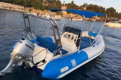 Hyra båt RIB-båt Zodiac Medline Hvar