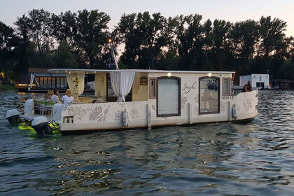 Чартер Катамаран SNAJKA Catamaran Белград