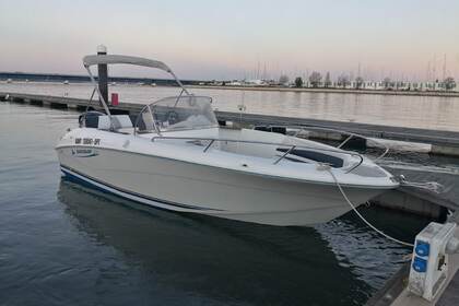 Charter Motorboat Quicksilver Commander Portimão