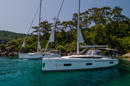 Charter Sailboat Bavaria C42 Marmaris