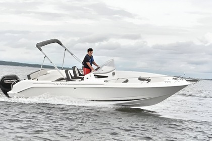 Rental Motorboat Beneteau 200cv Cap ferret 652 Bormes-les-Mimosas