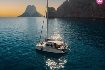 Hire Catamaran aventura aventura 33 Ibiza