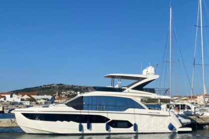 Location Yacht à moteur Absolute 58 Hyères