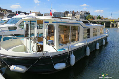 Location Péniche JEANNEAU Eau Claire 1130 Sablé-sur-Sarthe