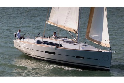 Charter Sailboat Dufour Yachts DUFOUR 382 Toulon