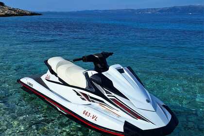 Чартер Гидроцикл Yamaha Jet Ski Yamaha Vx Вела-Лука