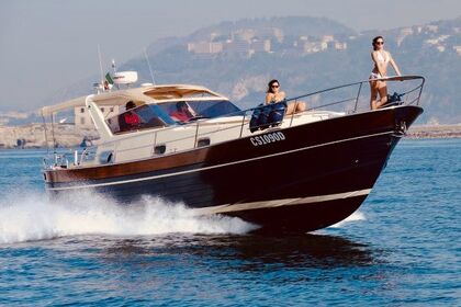 Noleggio Barca a motore Nautica Esposito Futura 38 Torre Annunziata